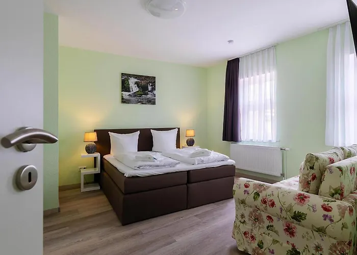 Schlossblick, * ヴェルニゲローデ